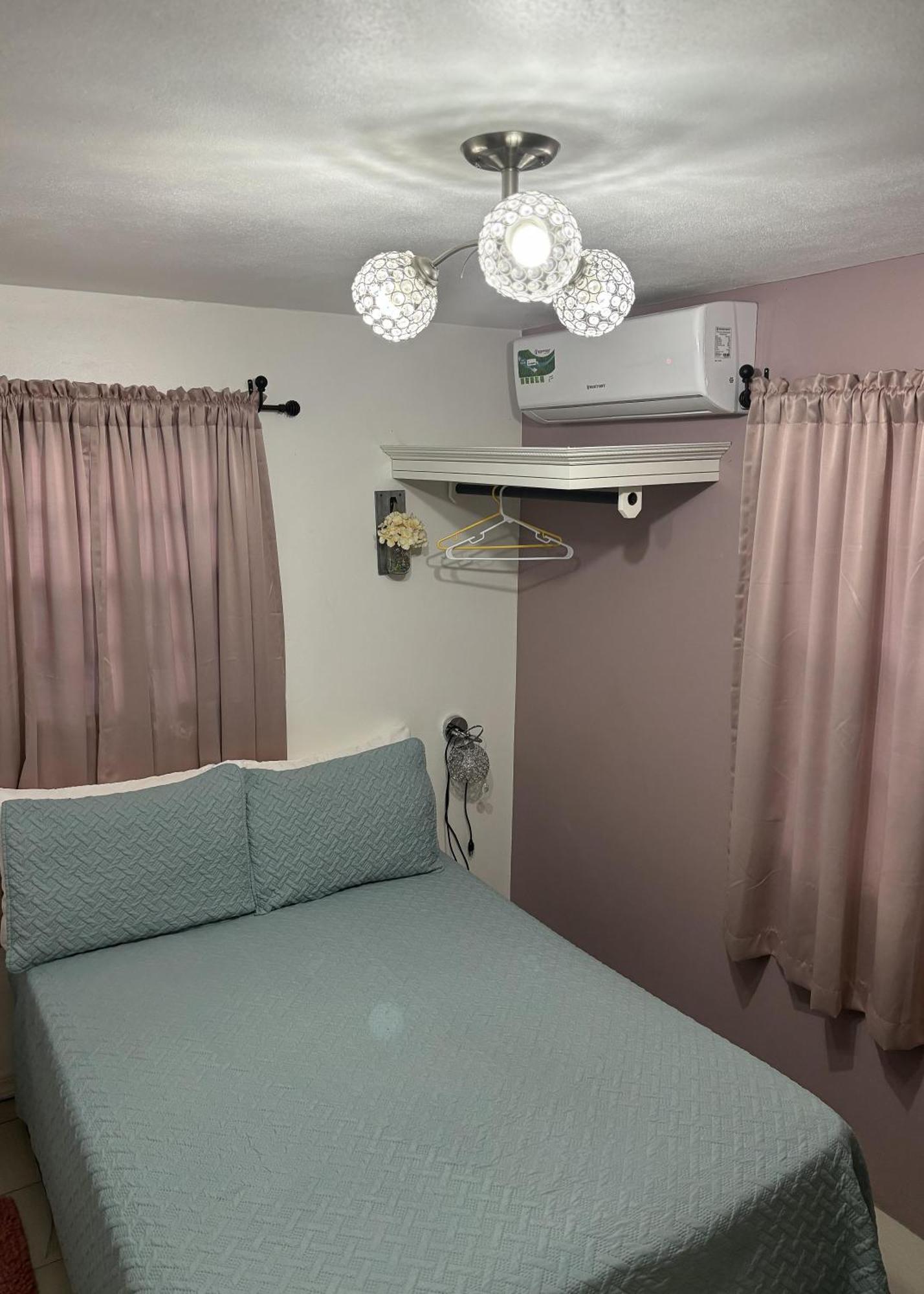 Denyse Home Cottage St. John's Buitenkant foto